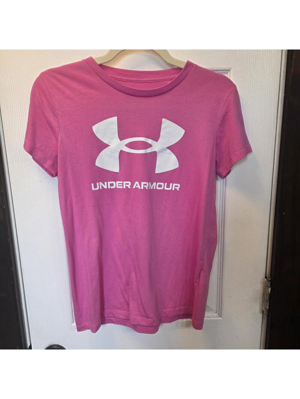 Under Armour Women's Pink Athletic T-Shirt Size XS